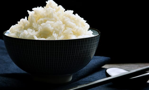 米饭怎么扣成碗的形状