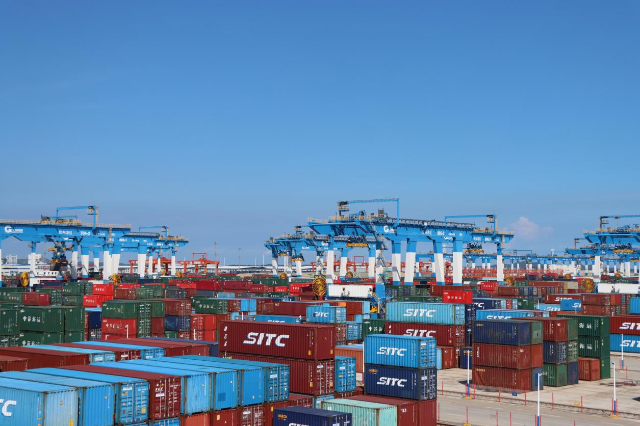向海而兴 钦州港加快建设高水平国际门户港